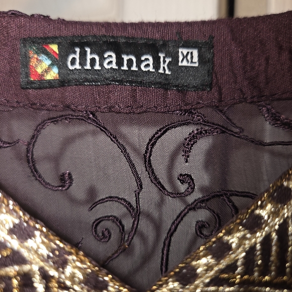 Elegant Purple Embroidered Women's Top - Picture 2 of 8